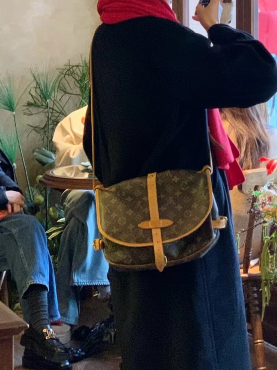 Louis Vuitton Handbags - Louis Vuitton Monogram Canvas Messenger Bag with Tan Trim